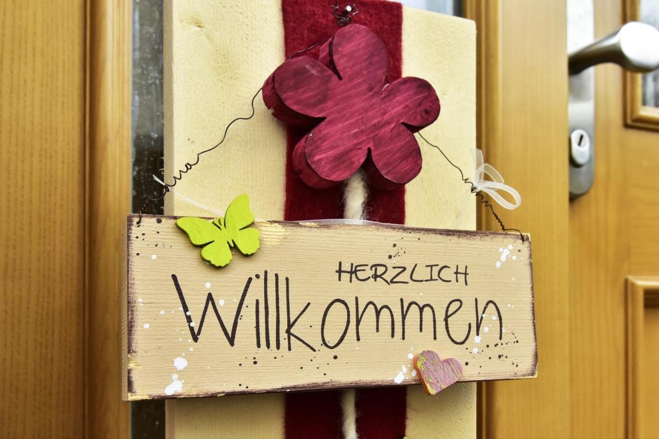 Zimmervermietung Zum Weissen Rössl Sarntal Exterior foto